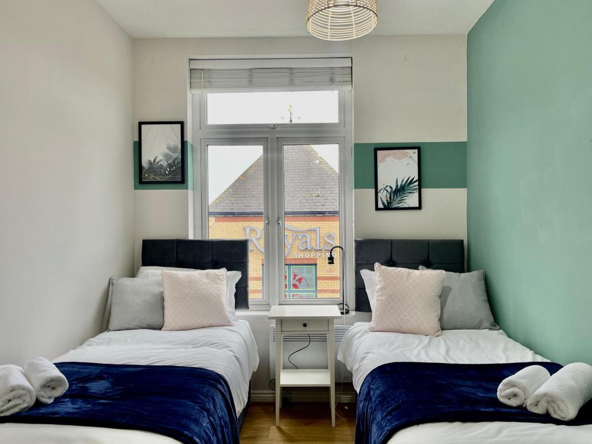 Apartament City Centre Gem In Southend Near The Beach, Station And Parking Zewnętrze zdjęcie