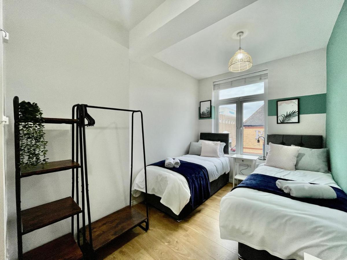 Apartament City Centre Gem In Southend Near The Beach, Station And Parking Zewnętrze zdjęcie