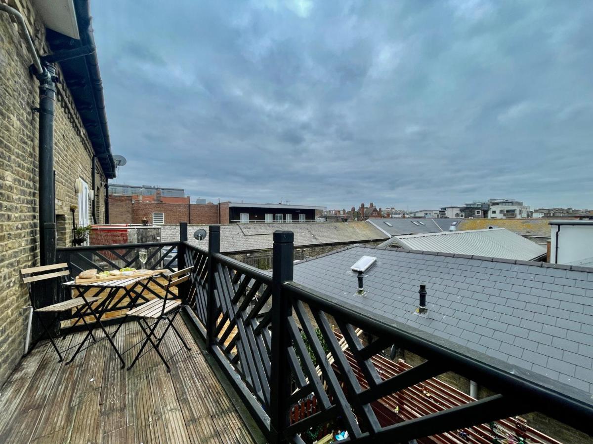 Apartament City Centre Gem In Southend Near The Beach, Station And Parking Zewnętrze zdjęcie