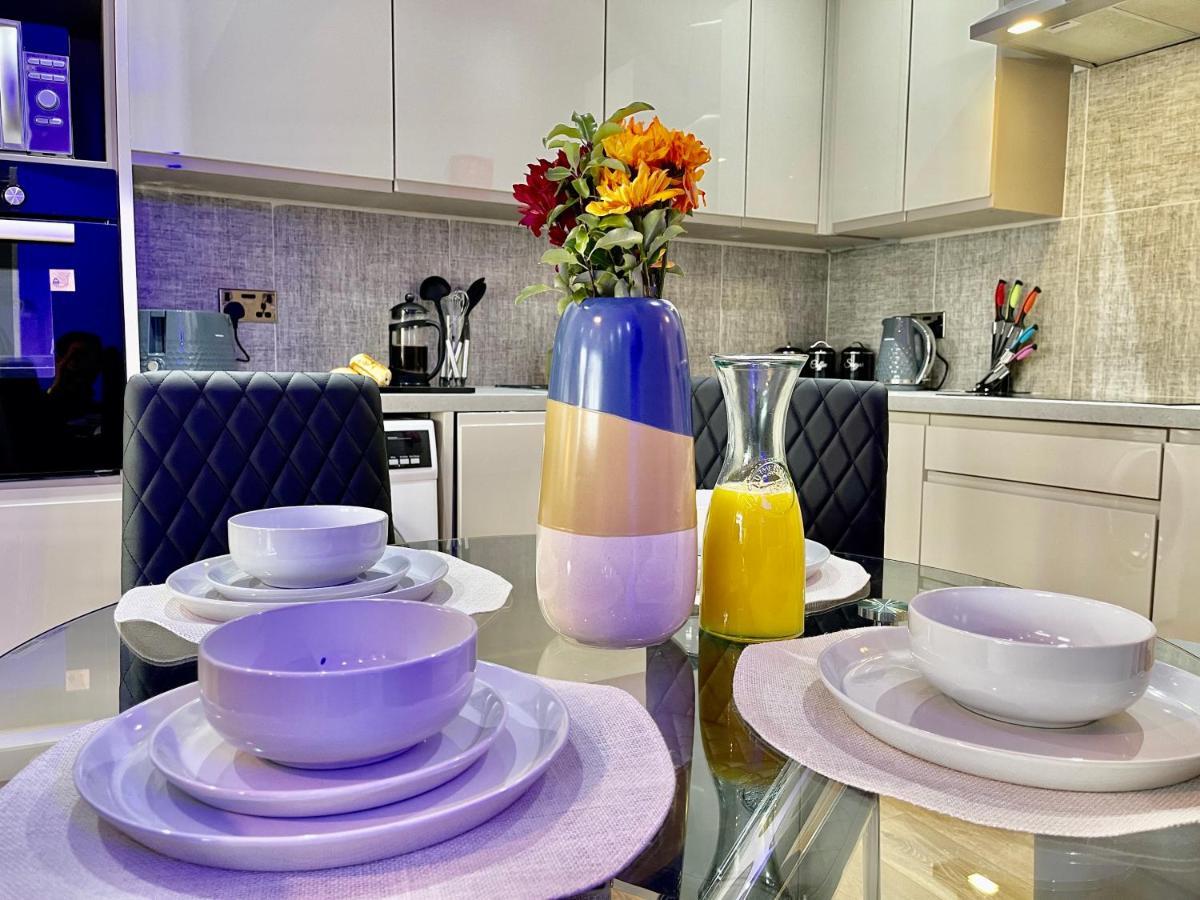 Apartament City Centre Gem In Southend Near The Beach, Station And Parking Zewnętrze zdjęcie